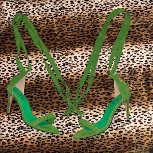 YDN lace up tie up green heels size 8 new